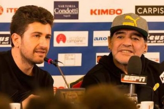 07 - L'attore Alessandro Siani promotore dell'evento e grande amico di Maradona